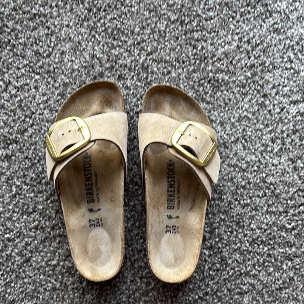 Birkenstock Tan Sandals with Contoured Footbed and Wide Strap Size 37